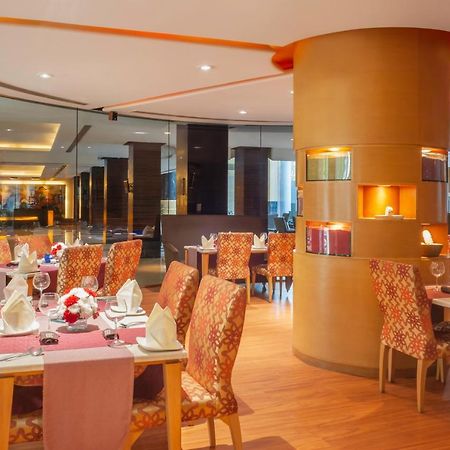 ทัชชาดิการ์ Hotel จัณฑีครห์ ภายนอก รูปภาพ The restaurant
