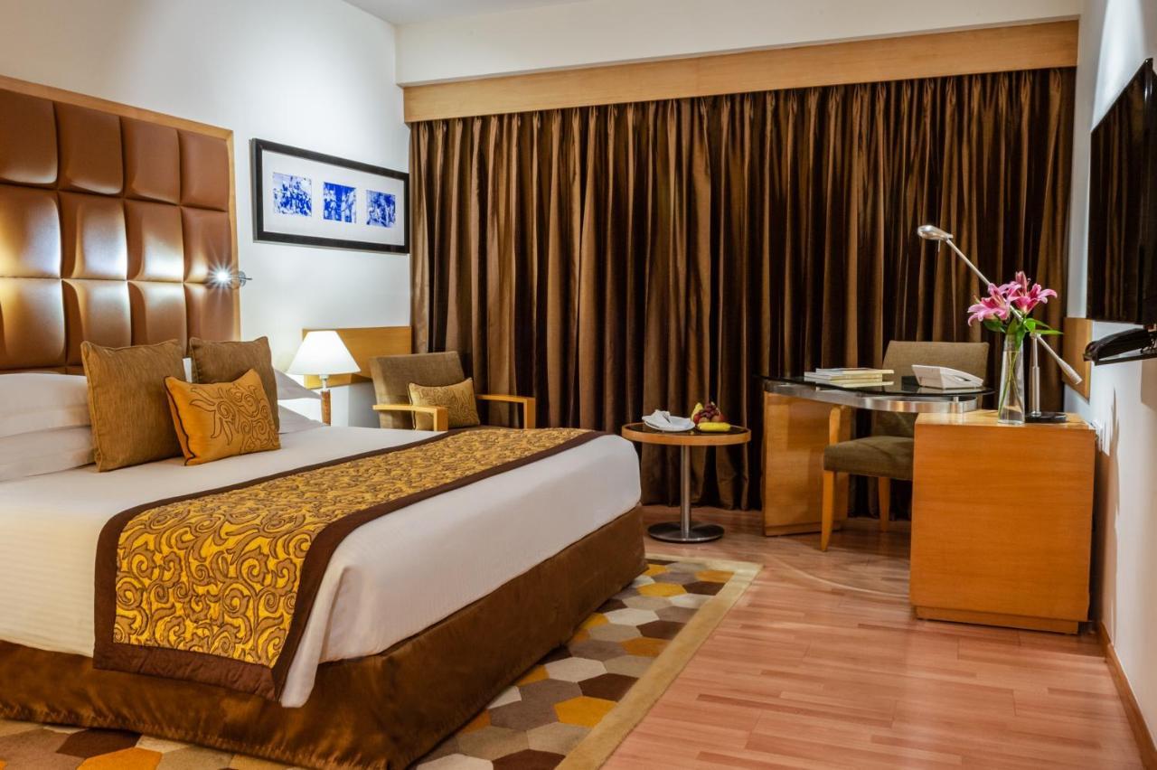 ทัชชาดิการ์ Hotel จัณฑีครห์ ภายนอก รูปภาพ