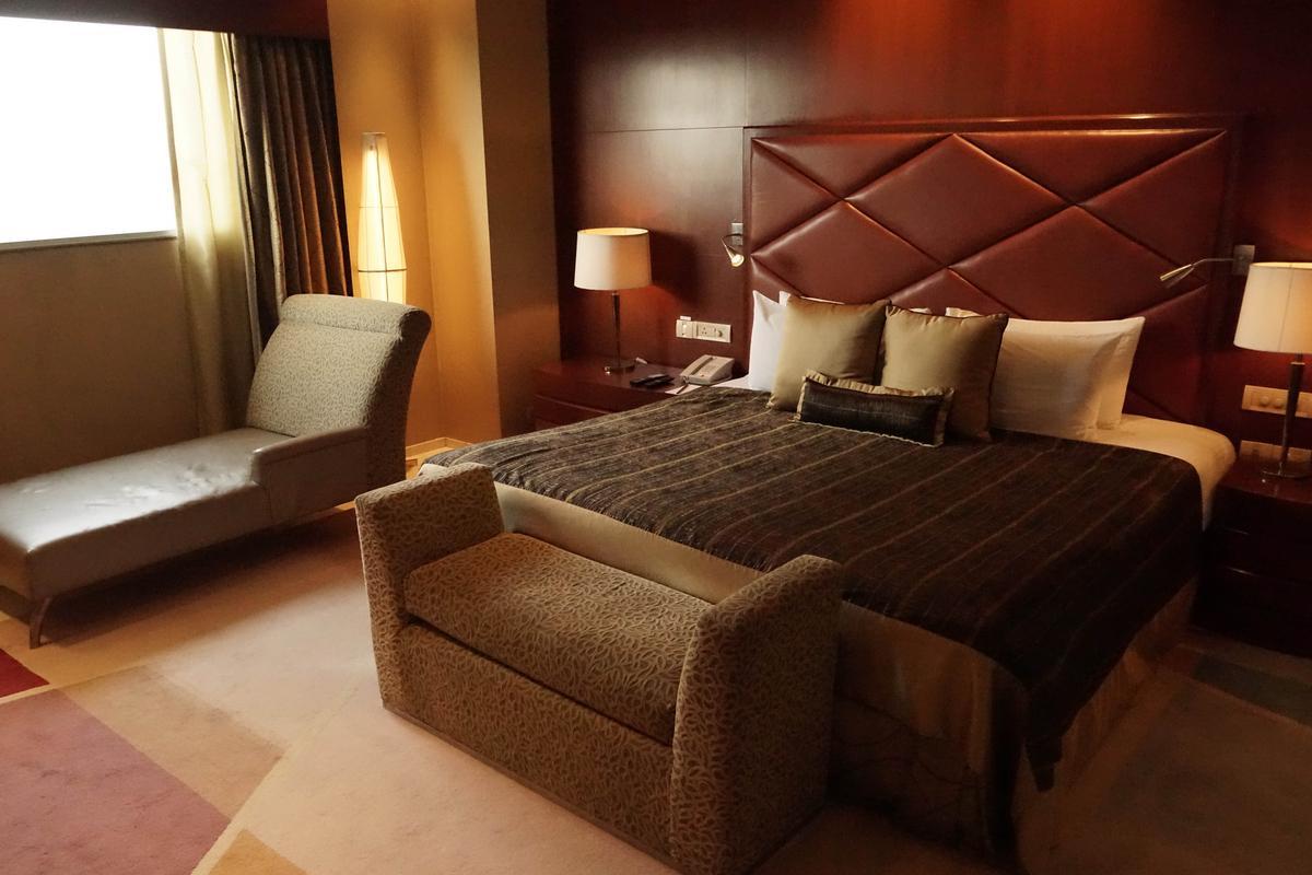 ทัชชาดิการ์ Hotel จัณฑีครห์ ภายนอก รูปภาพ A bedroom at the hotel