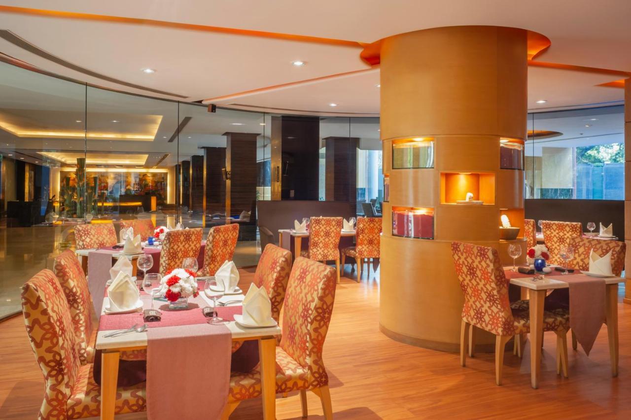 ทัชชาดิการ์ Hotel จัณฑีครห์ ภายนอก รูปภาพ The restaurant