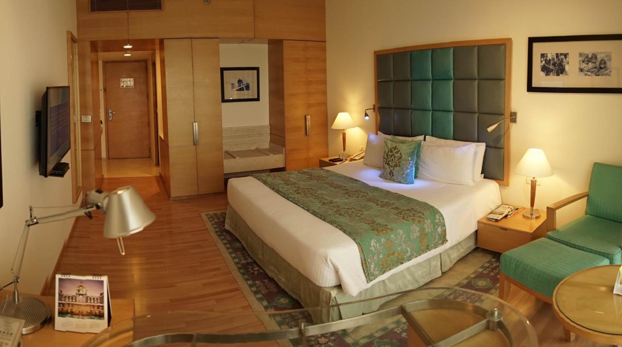 ทัชชาดิการ์ Hotel จัณฑีครห์ ห้อง รูปภาพ A room at the Taj Mahal Palace