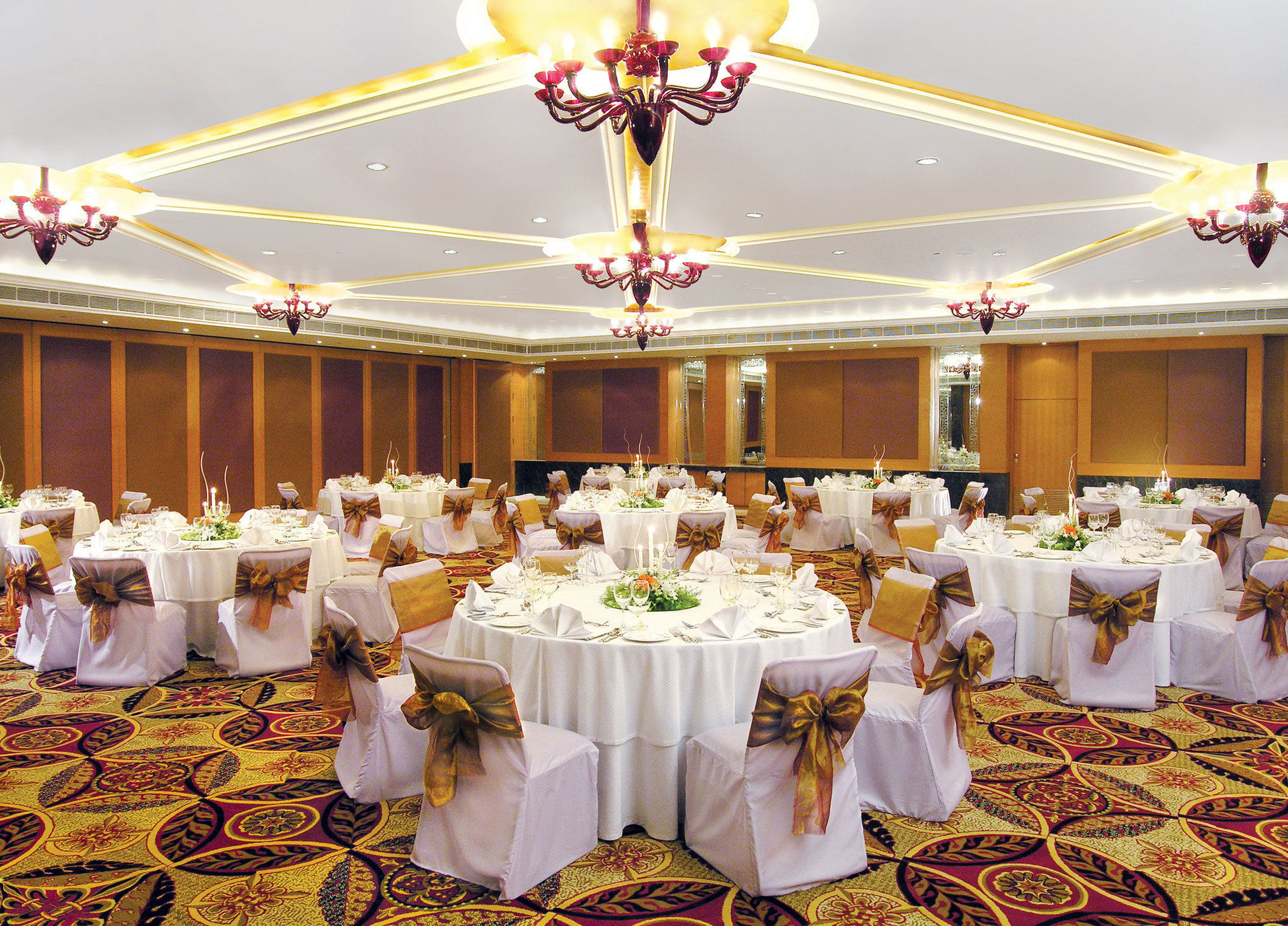 ทัชชาดิการ์ Hotel จัณฑีครห์ ร้านอาหาร รูปภาพ The Grand Ballroom