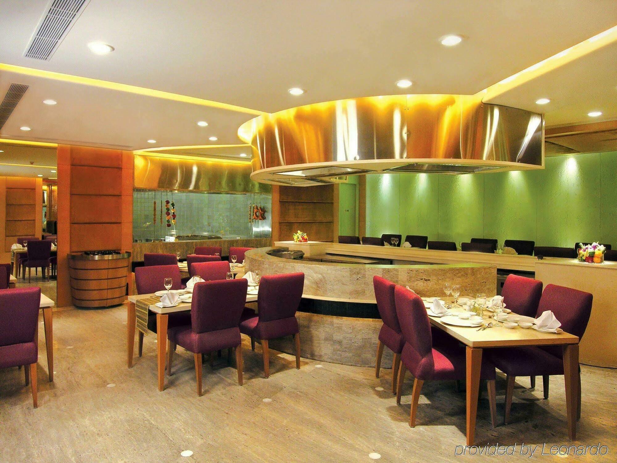 ทัชชาดิการ์ Hotel จัณฑีครห์ ภายนอก รูปภาพ The restaurant